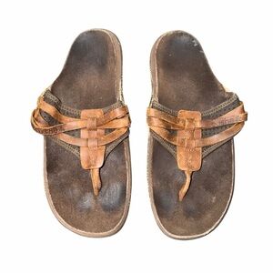 Cushe Manuka Wrap Sandals Men’s 9 Brown Leather Toe Loop Casual